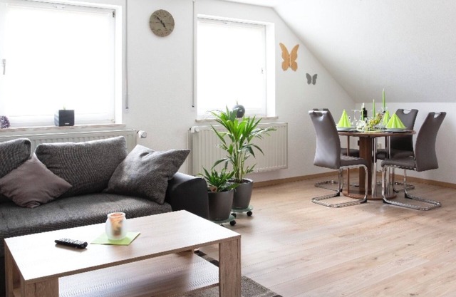 Appartement 'Ferienwohnung Am Palmengarten' avec balcon et Wi-Fi