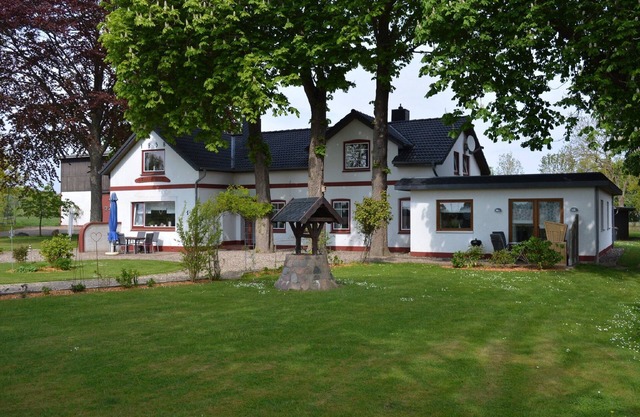 Appartement 'Ferienwohnung Kastanienhof' avec terrasse privée, jardin privé et Wi-Fi