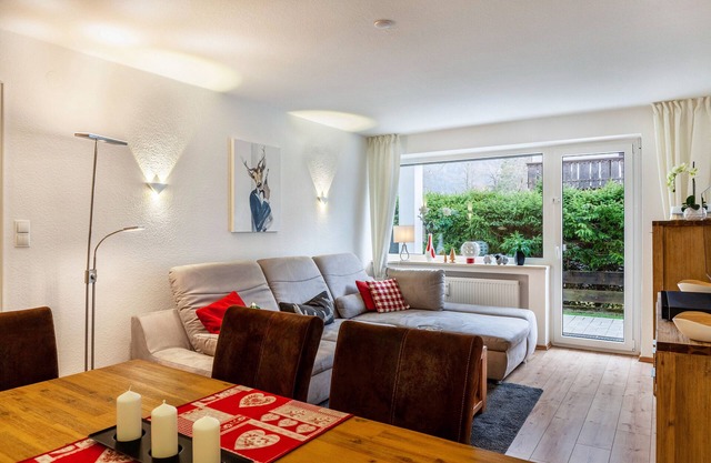 Appartement 'Ferienwohnung Alpenglück' avec vue sur les montagnes, terrasse et Wi-Fi