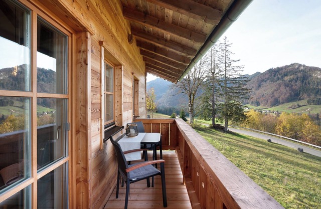 Appartement 'Ferienwohnung Hochfelln' avec vue sur les montagnes, terrasse partagée et Wi-Fi