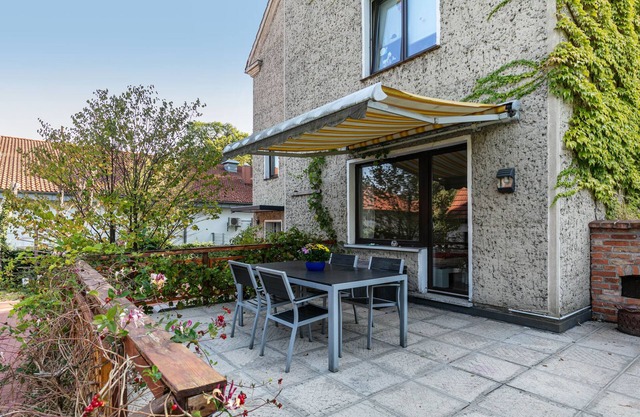 Appartement 'Ferienwohnung Am Straussee' avec terrasse privée et Wi-Fi