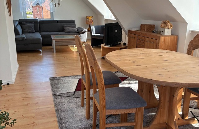 Appartement 'Ferienwohnung Flensburg Mürwik' avec jardin partagé, balcon et Wi-Fi