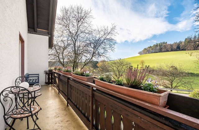 Appartement 'Ferienwohnung Talblick' avec vue sur la montagne, terrasse partagée et Wi-Fi