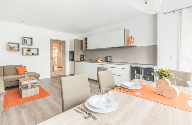 Appartement 'Ferienwohnung Eder Apt Neuhaus' avec vue sur les montagnes, terrasse privée et Wi-Fi