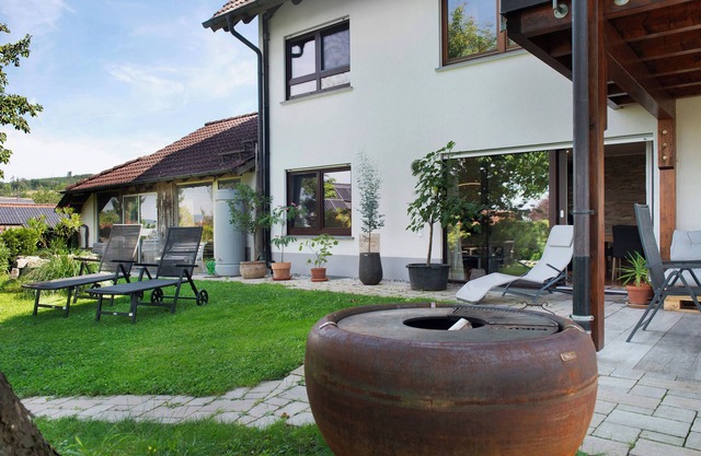 Appartement 'Fewo Fuchs' avec terrasse privée, jardin partagé et Wi-Fi