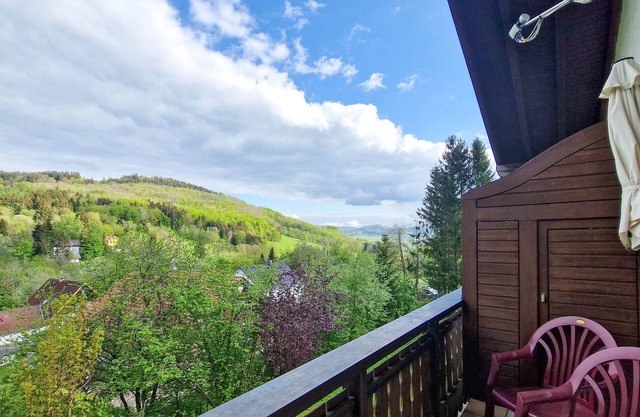 Appartement 'Fewo Wasserkuppe' avec terrasse partagée et Wi-Fi