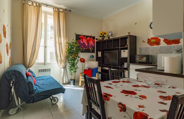 Dans le coeur de Menton, avec Internet Wi-Fi