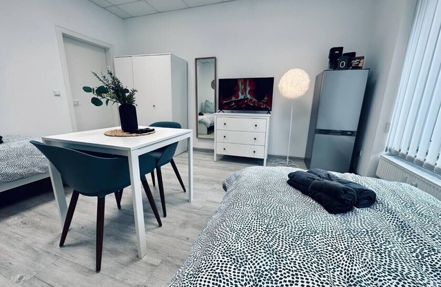 Apartment Flixi I - Doppelzimmer für Zwei Personen mit Gemeinschaftsflächen