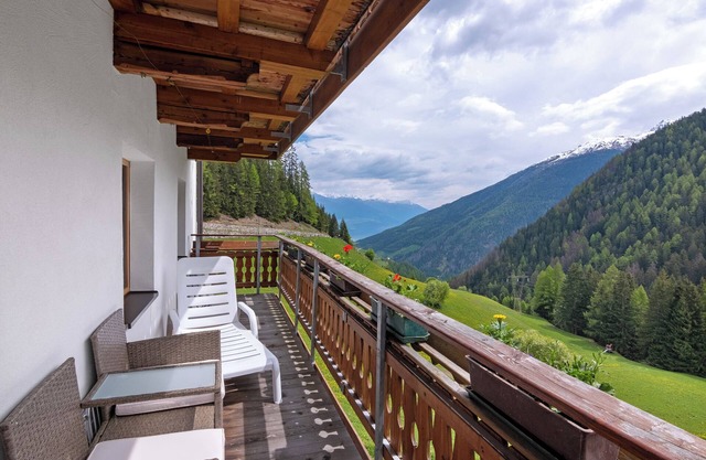 Appartement 'Fragges Spuldra' avec vue sur les montagnes, balcon et Wi-Fi