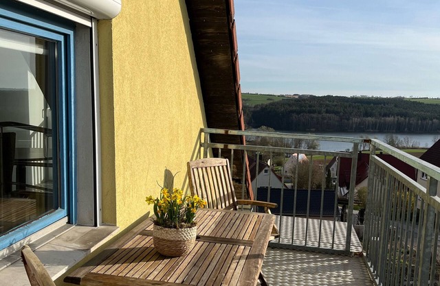 Appartement 'Galeriewohnung Mit Seeblick' avec vue sur le lac, balcon et Wi-Fi
