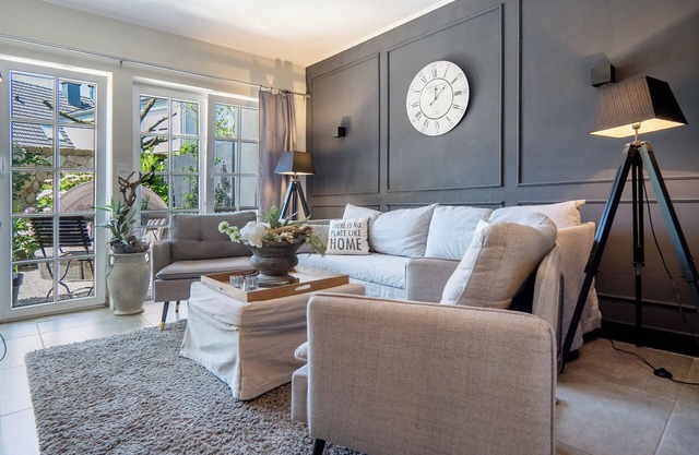Appartement 'Gästewohnung Am See - La Maison' avec terrasse privée et Wi-Fi