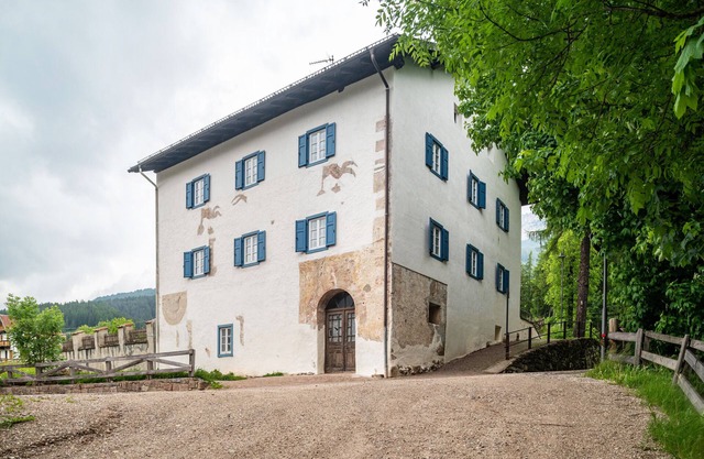 Appartement 'Gran Deluxe Ciasa Soldà - Apt 11' avec vue sur la montagne, jardin partagé et Wi-Fi