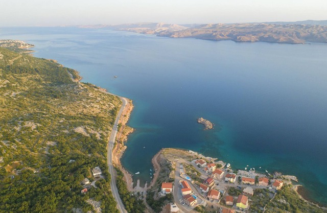 Apartment Green with pool - Villa Dina (Ribarica, Karlobag, Croatia)