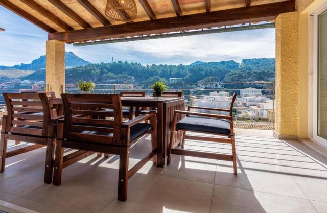 Appartement "Guillem", avec vue sur la mer, jardin et Wi-Fi.