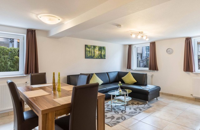 Appartement 'Güterstein' avec vue sur les montagnes, terrasse partagée et Wi-Fi