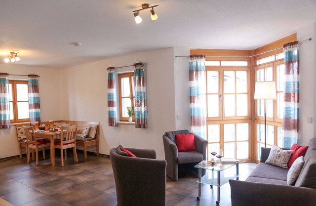 Ferienwohnung "Haunsberg"; 55 qm mit 1 separatem Schlafzimmer