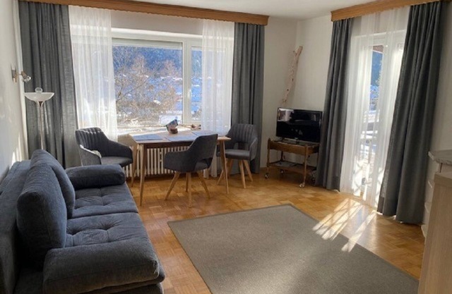 Appartement 'Haus Latschenhang 5 Karwendel' avec vue sur les montagnes, terrasse privée et Wi-Fi