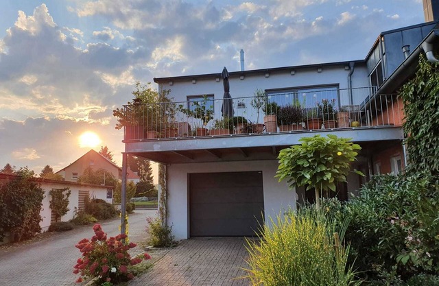 Appartement 'Haus Rosenbusch' avec terrasse privée, jardin partagé et Wi-Fi.