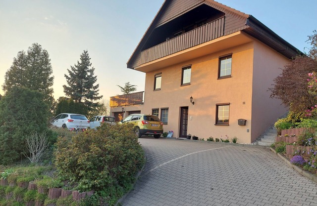 Appartement 'Haus schöne Aussicht bei Chemnitz' avec vue sur la montagne, balcon et Wi-Fi