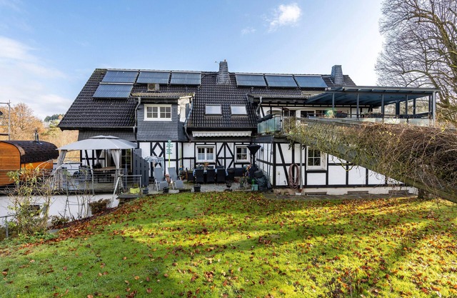 Appartement "Bergisch Resort Helle" avec vue sur les montagnes, terrasse privée et Wi-Fi