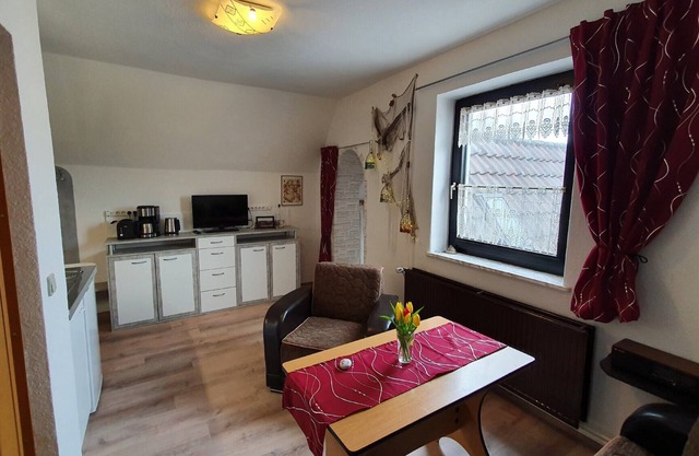 Appartement 'Hiddenseeblick 1' avec vue sur la mer, terrasse partagée et Wi-Fi