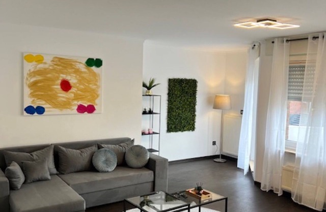 Appartement "Hochwertige Wohnung Frechen City" avec terrasse partagée, balcon et Wi-Fi