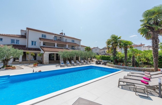 Villa Hope - Appartements avec piscine partagée / Appartement Hope I avec terrasse et vue sur la piscine