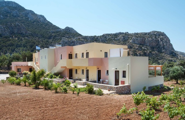 Appartement dans un hôtel 'Miraluna Two Room 1' avec terrasse privée, Wi-Fi et climatisation