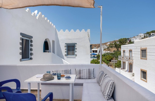 Appartement dans un hôtel "Pico Bello Patmos 30" avec vue sur la mer, terrasse privée et Wi-Fi