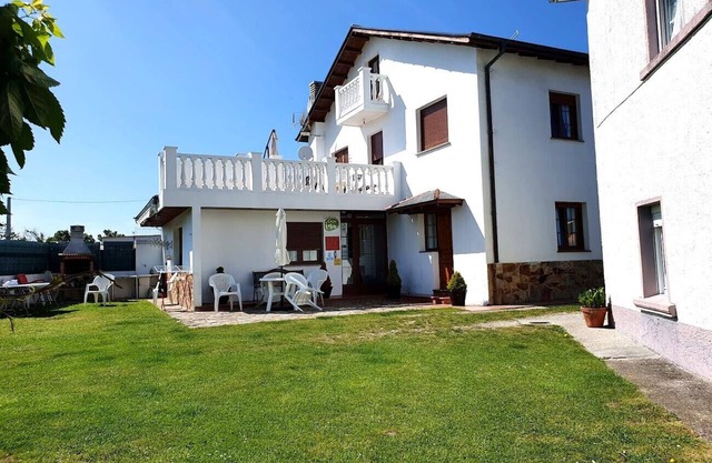 Appartement dans une belle ville Vues sur le jardin BBQ Grande terrasse