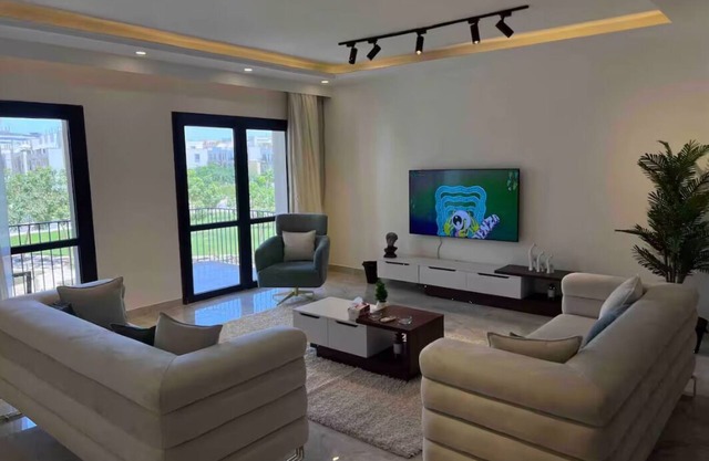 Apartment in Beverly Hills