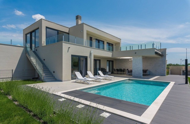 Magnifique villa avec piscine et bien-être