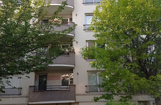 Appartement dans un immeuble résidentiel calme à Paris