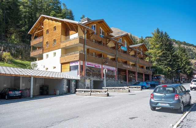 Appartement à Allos avec piscine