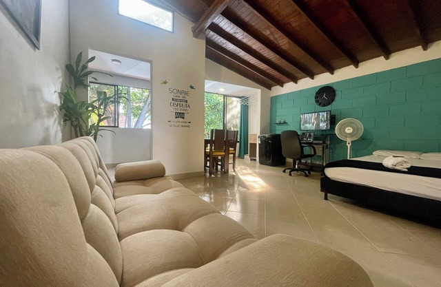 Apartment in Laureles 300MB WiFi with Balcony