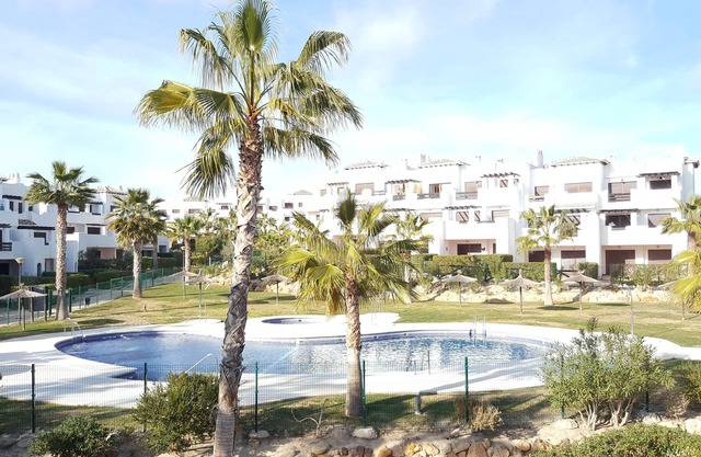 Appartement Pueblo Salinas, Vera Playa, WIFI, terrasse avec vue sur la piscine