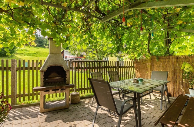 Jolie maison de vacances à Sebnitz avec terrasse à Sebnitz