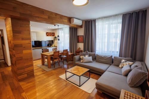 Apartment IN the Center