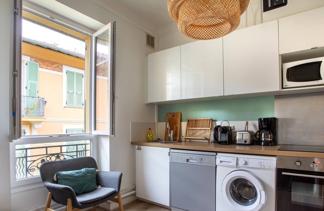 Apartment in the Libération district