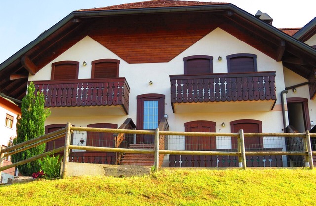 APPARTEMENT DANS LES MONTAGNES "LARICI"