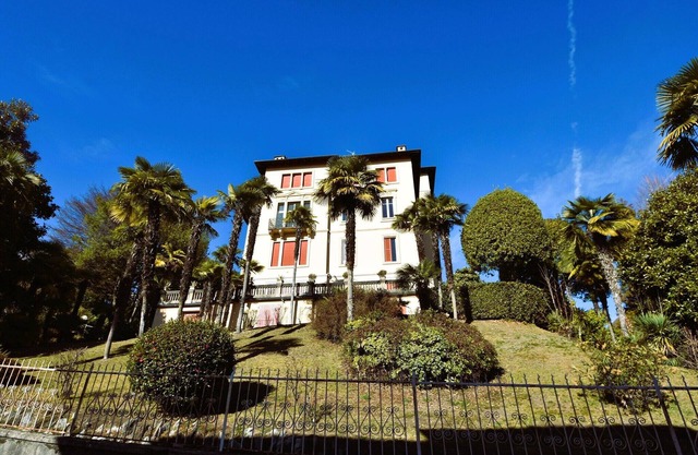 Appartement dans villa historique avec vue lac à Vignone