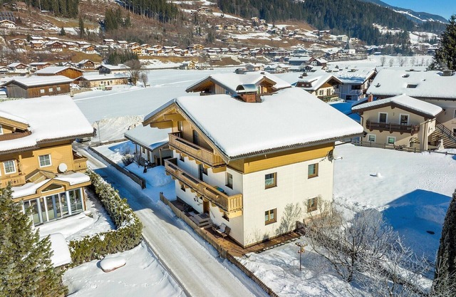 Appartement à Wald im Pinzgau avec balcon