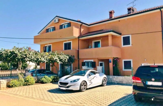 Appartement à Zambrattia, près de la mer, jardin, barbecue, WiFi, parking