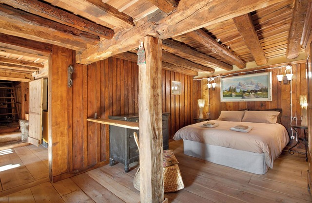 Appartement 'La Taverna Dei Due Gufi' avec vue sur les montagnes, balcon et Wi-Fi