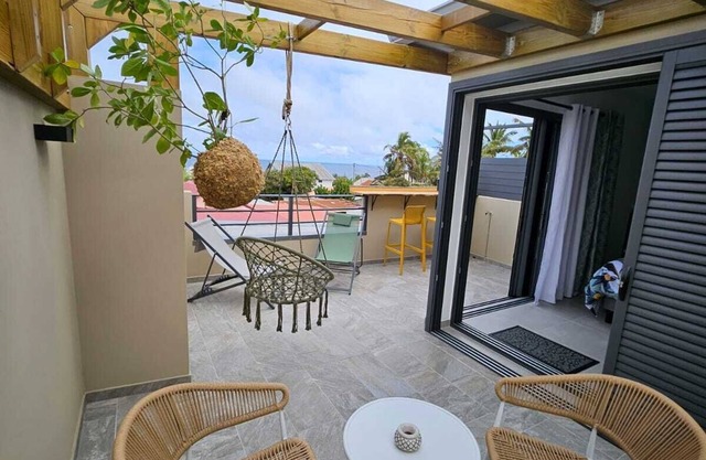 Apartment Joly brise 4 in Terre Sainte near small beach/CHU