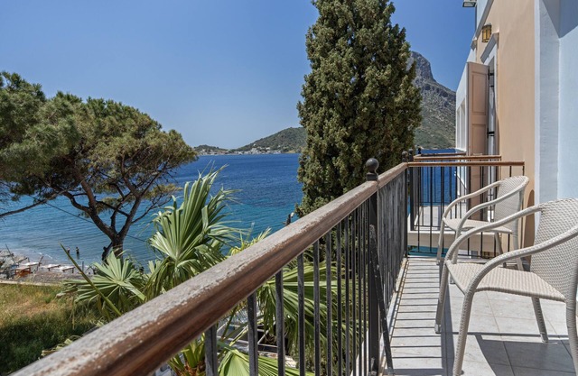 Appartement 'Kalydna Sea Side View' avec jardin partagé, Wi-Fi et climatisation