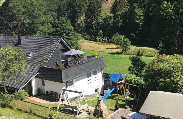 Appartement "Krähling" avec vue sur les montagnes, terrasse partagée et Wi-Fi
