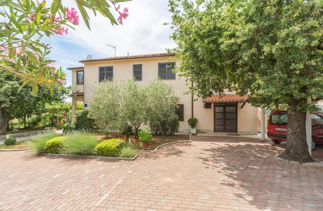 Apartment Kukci 7166b