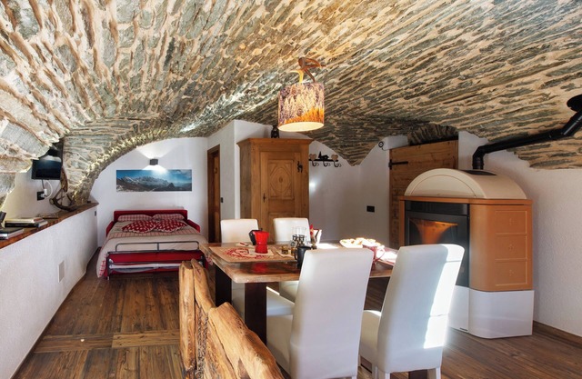 Appartement "La Cachette" avec vue sur les montagnes, terrasse privée et Wi-Fi