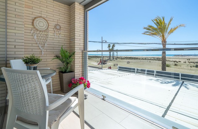 Apartment 'La Calma' with Sea View, Wi-Fi and Air Conditioning